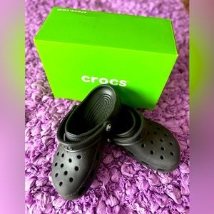 Crocs W6/M4. Practically brand new only worn a few times.